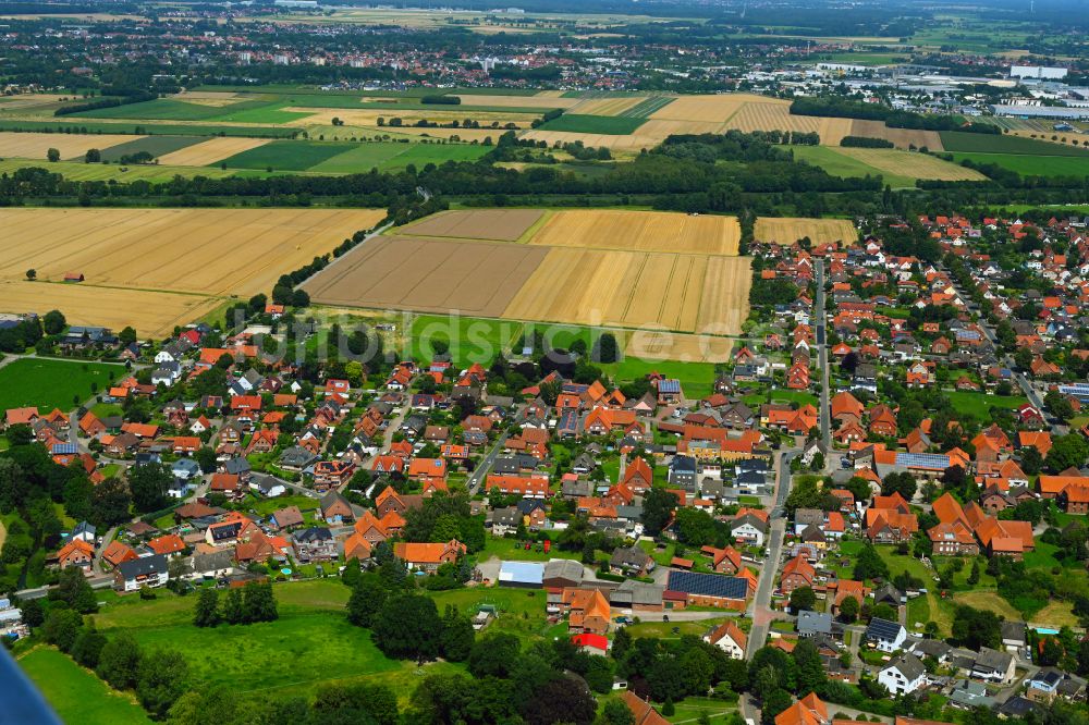 Luftaufnahme Wunstorf - Ortsansicht am Rande von landwirtschaftlichen Feldern in Wunstorf im Bundesland Niedersachsen, Deutschland