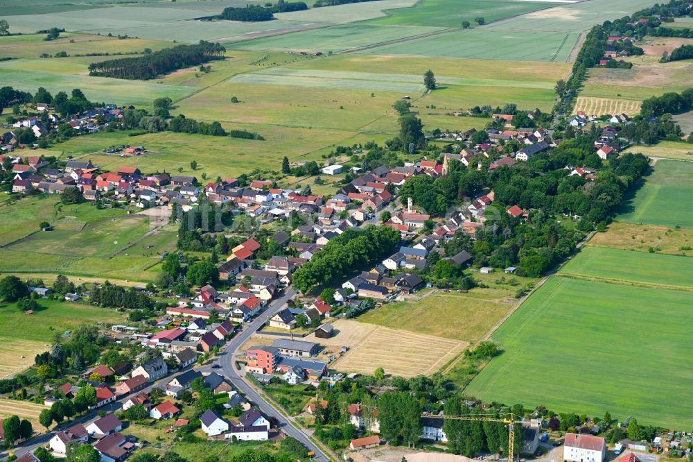 Zehlendorf von oben - Ortsansicht am Rande von landwirtschaftlichen Feldern in Zehlendorf im Bundesland Brandenburg, Deutschland