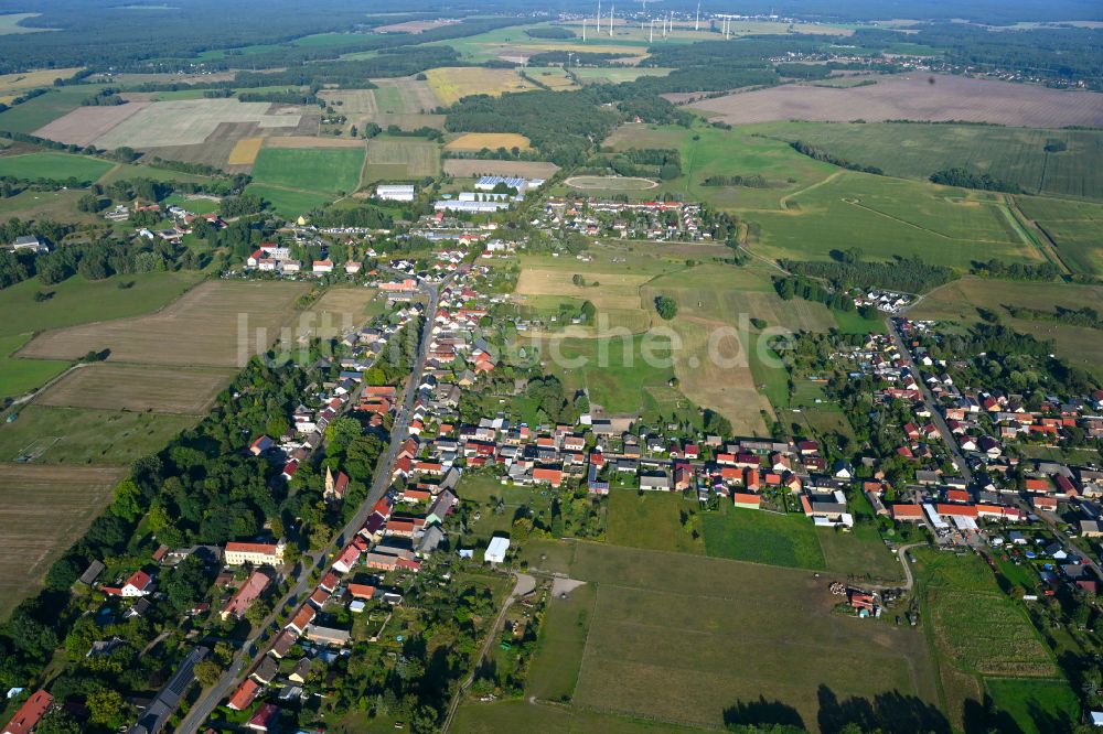 Luftbild Zehlendorf - Ortsansicht am Rande von landwirtschaftlichen Feldern in Zehlendorf im Bundesland Brandenburg, Deutschland