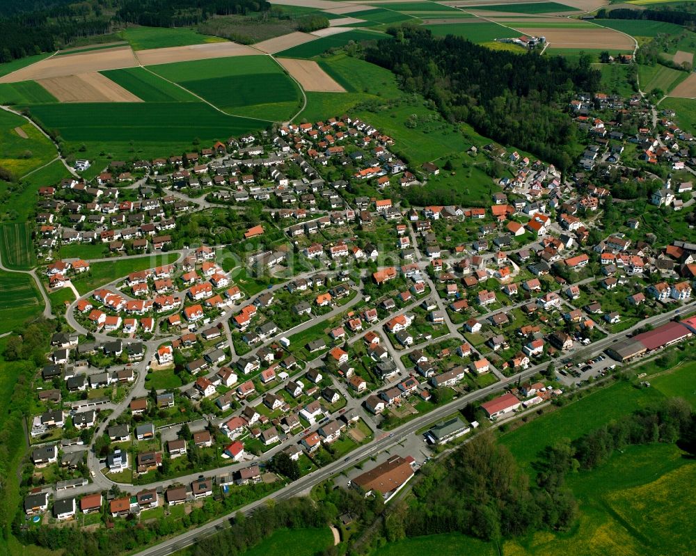 Luftaufnahme Zell - Ortsansicht am Rande von landwirtschaftlichen Feldern in Zell im Bundesland Baden-Württemberg, Deutschland