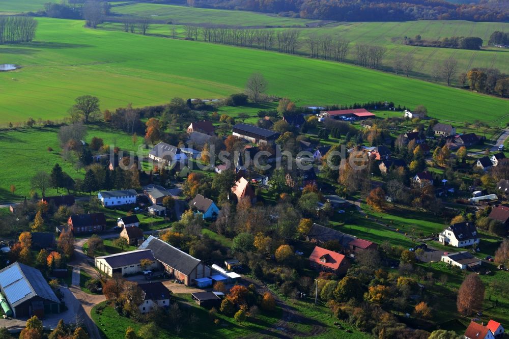 Sponholz Rühlow aus der Vogelperspektive: Ortsansicht von Rühlow in Sponholz im Bundesland Mecklenburg-Vorpommern