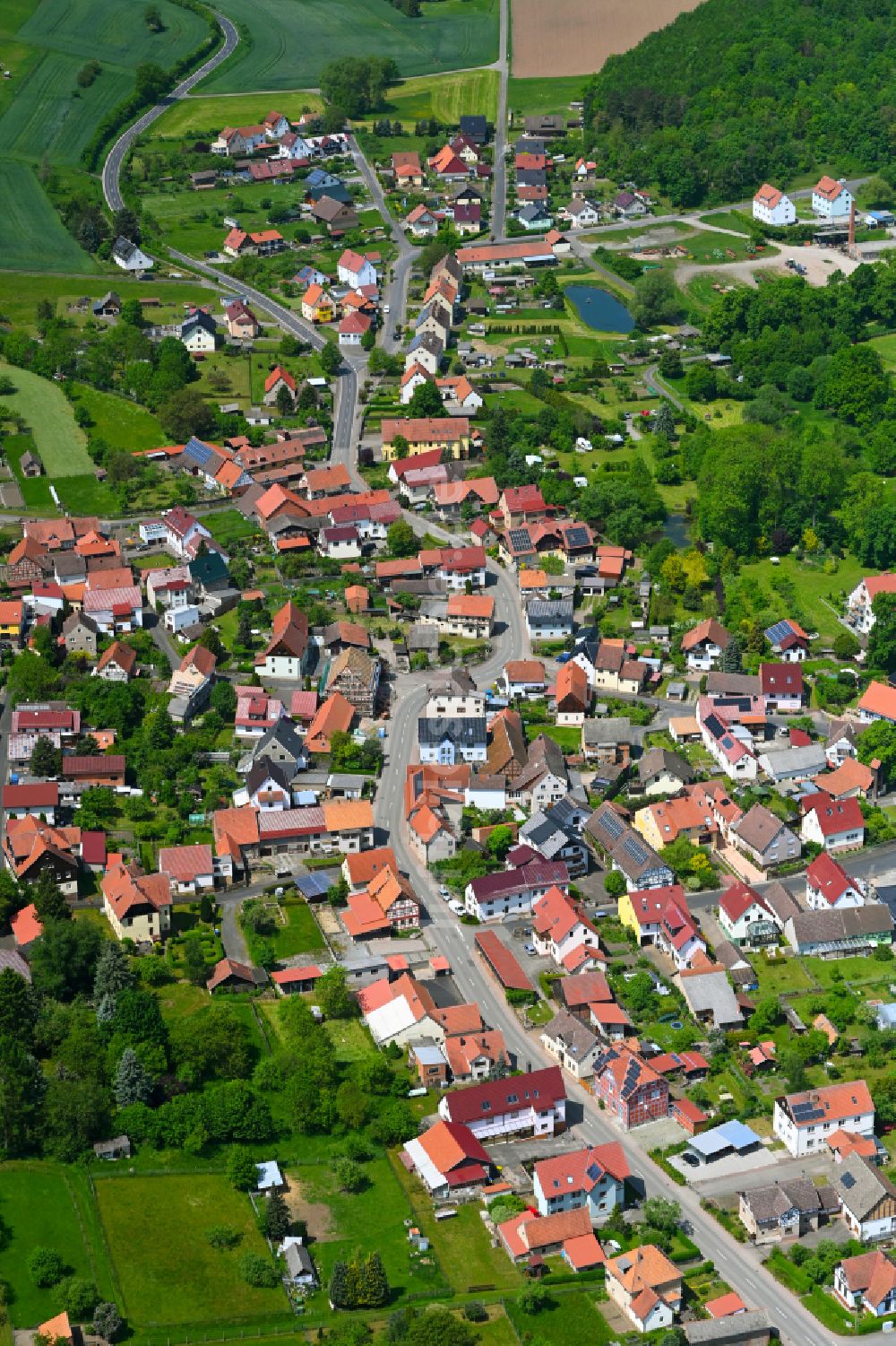 Roßdorf aus der Vogelperspektive: Ortsansicht in Roßdorf im Bundesland Thüringen, Deutschland