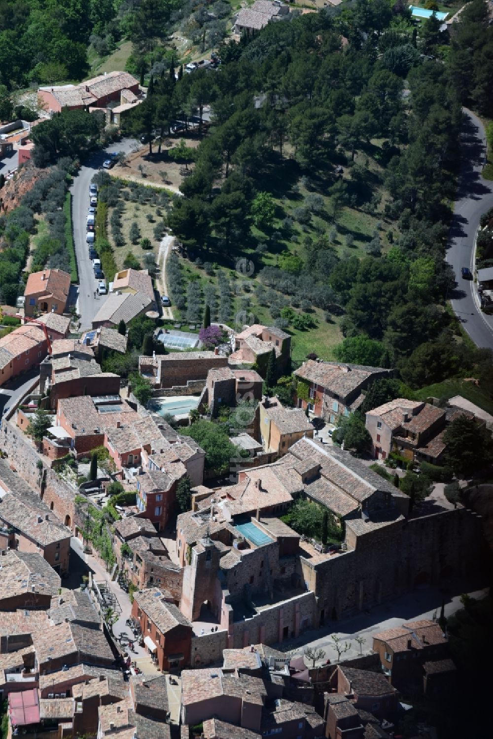 Luftaufnahme Roussillon - Ortsansicht in Roussillon in Provence-Alpes-Cote d'Azur, Frankreich