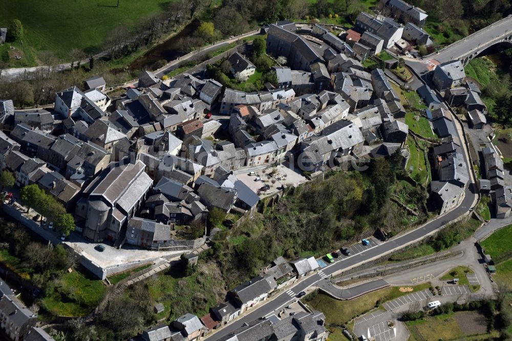 Luftaufnahme La Salvetat-sur-Agout - Ortsansicht in La Salvetat-sur-Agout in Languedoc-Roussillon Midi-Pyrenees, Frankreich