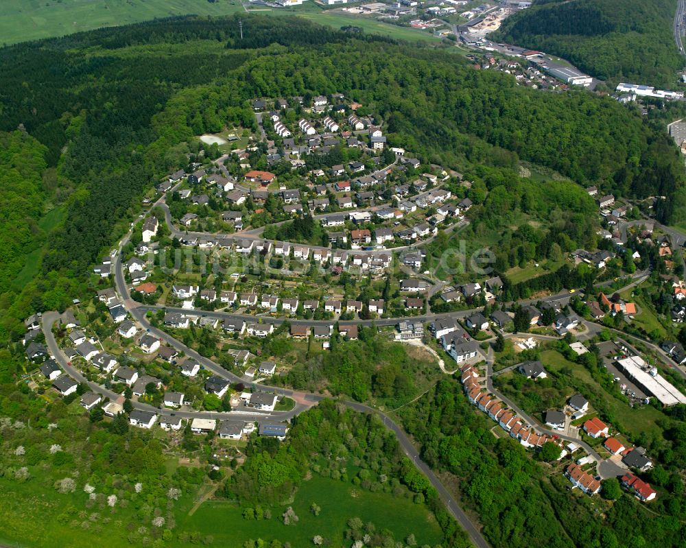 Sechshelden aus der Vogelperspektive: Ortsansicht in Sechshelden im Bundesland Hessen, Deutschland