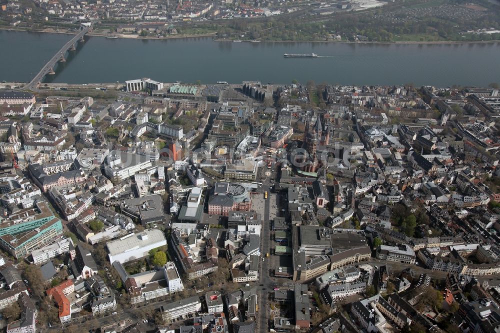 Luftaufnahme Mainz Altstadt - Ortsansicht der Stadtmitte Mainz im Bundesland Rheinland-Pfalz