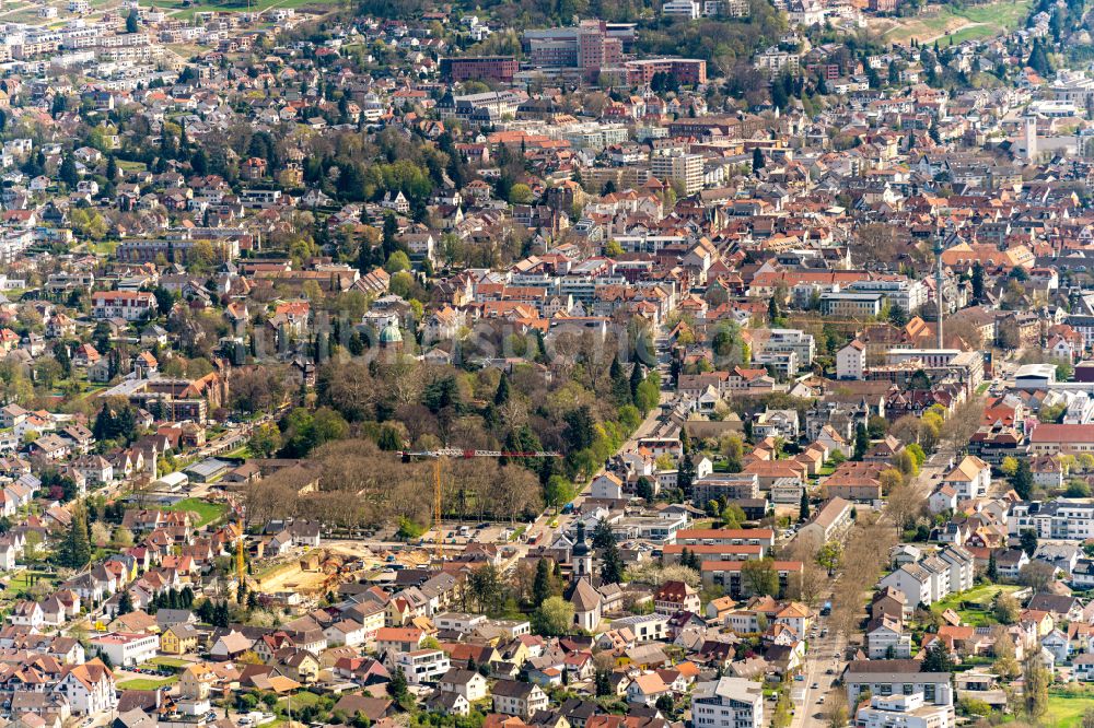 Lahr/Schwarzwald von oben - Ortsansicht mit Stadtpark in Lahr/Schwarzwald im Bundesland Baden-Württemberg, Deutschland