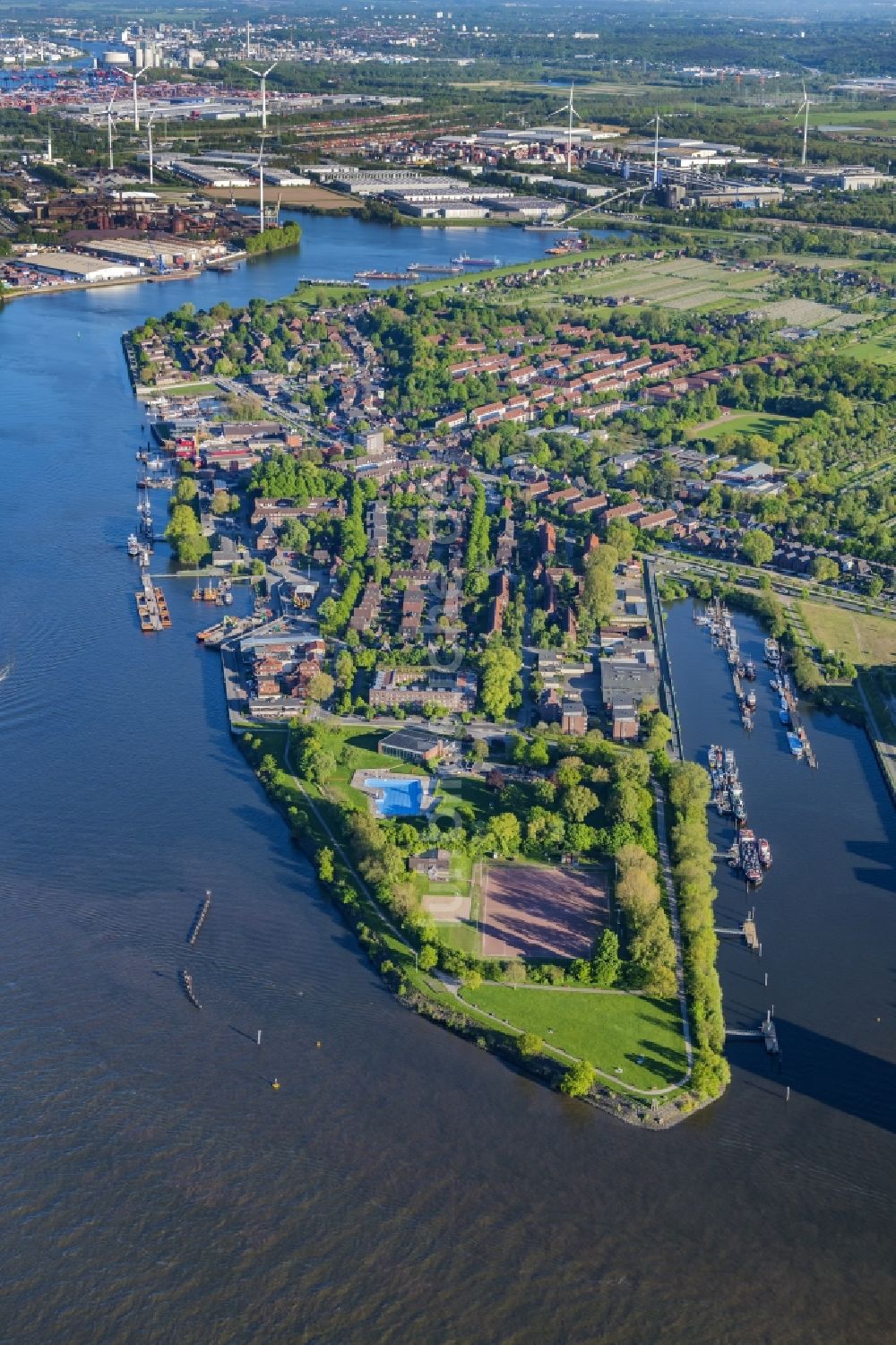 Hamburg aus der Vogelperspektive Ortsansicht von dem