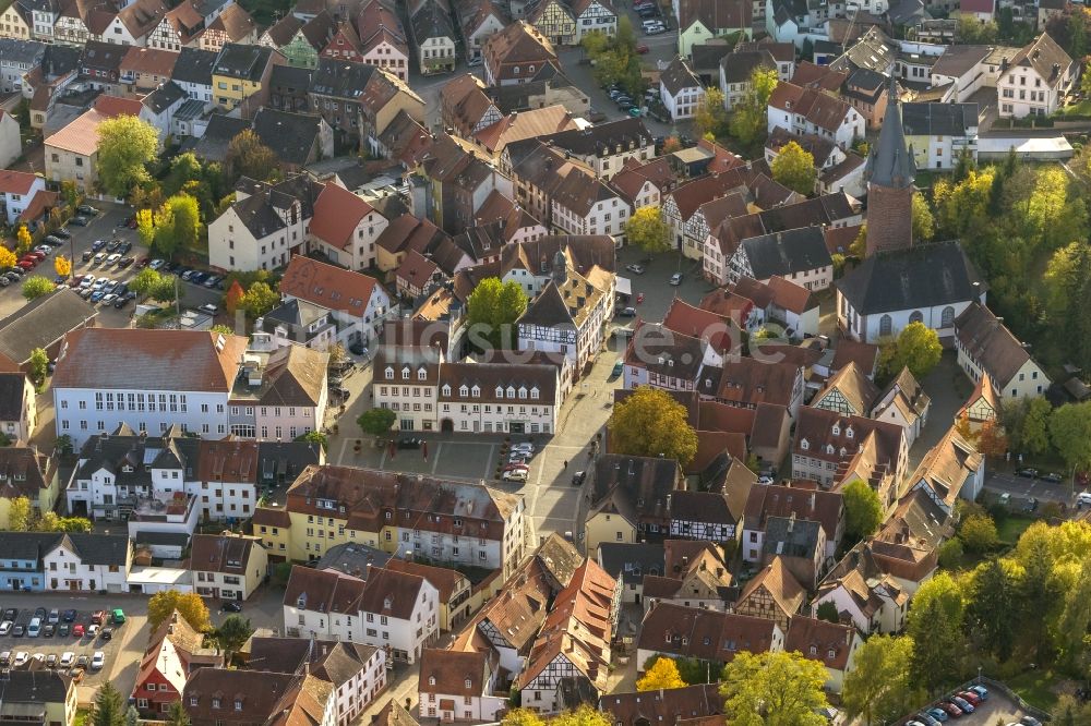 Luftaufnahme Ottweiler - Ortsansicht des Stadtzentrums und der Innenstadt von Ottweiler im Bundesland Saarland