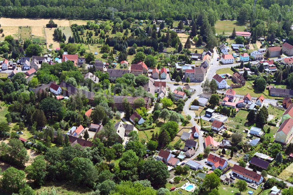 Luftaufnahme Elsteraue - Ortsansicht von Staschwitz in der Gemeinde Elsteraue im Bundesland Sachsen-Anhalt, Deutschland