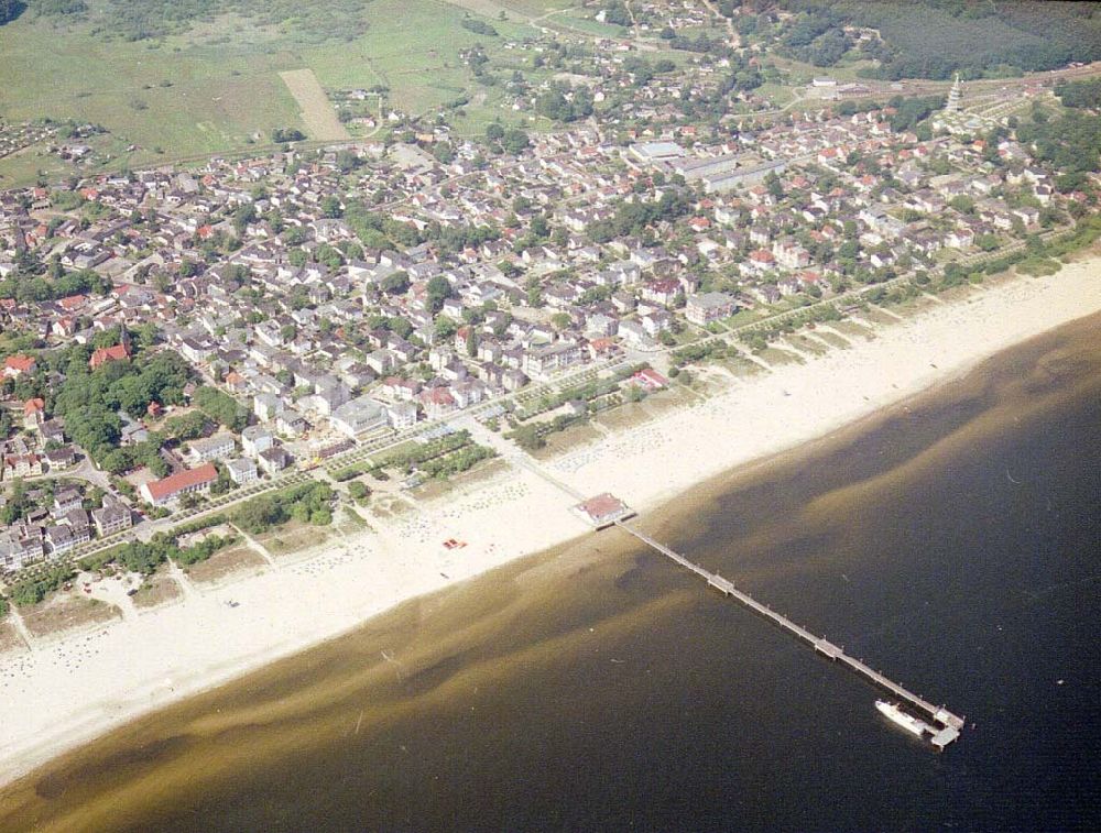 Luftaufnahme Ahlbeck / Usedom - MV - Ortsansicht des Strandbereiches von Ahlbeck / Usedom.