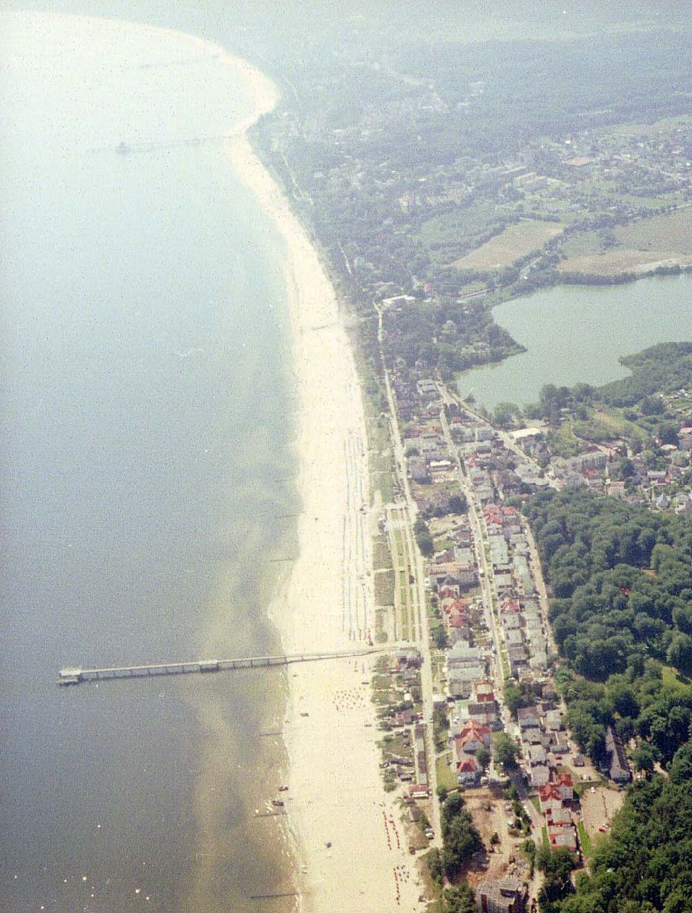 Luftaufnahme Bansin / Usedom - MV - Ortsansicht des Strandbereiches von Bansin / Usedom.