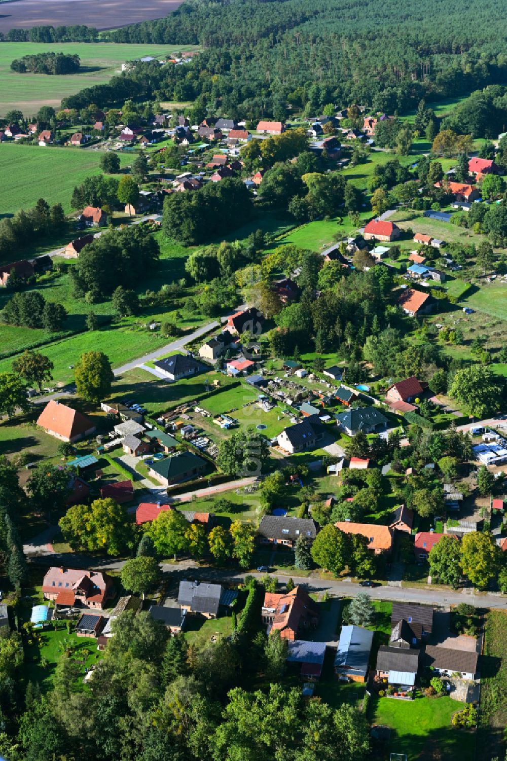 Luftaufnahme Strohkirchen - Ortsansicht in Strohkirchen im Bundesland Mecklenburg-Vorpommern, Deutschland