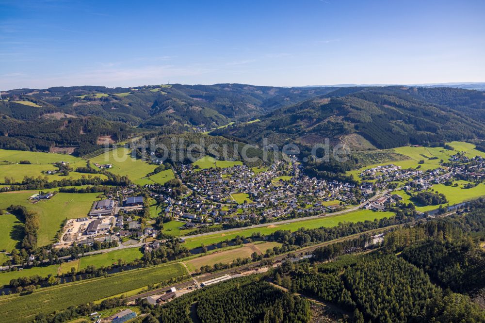 Luftaufnahme Rönkhausen - Ortsansicht im Talbereich in Rönkhausen im Bundesland Nordrhein-Westfalen, Deutschland