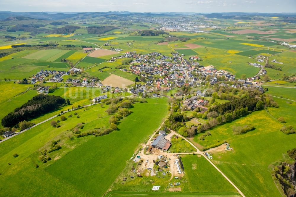 Thülen aus der Vogelperspektive: Ortsansicht in Thülen im Bundesland Nordrhein-Westfalen, Deutschland