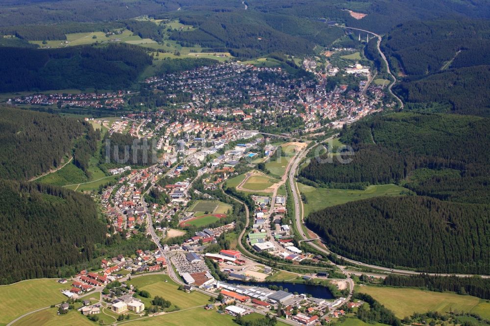 Luftaufnahme Titisee-Neustadt - Ortsansicht von Titisee-Neustadt im Bundesland Baden-Württemberg