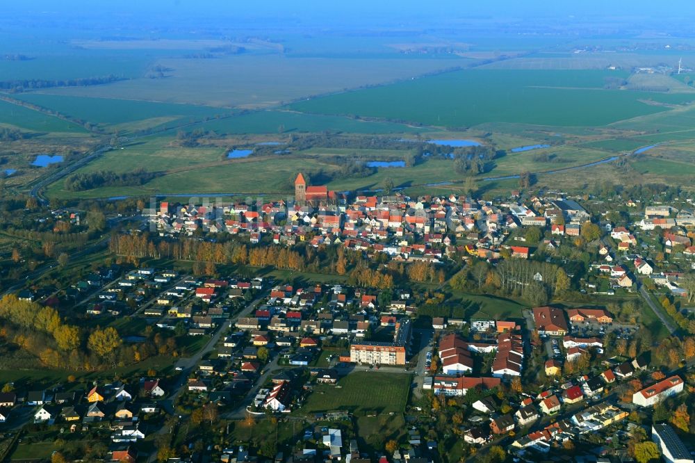 Luftaufnahme Tribsees - Ortsansicht in Tribsees im Bundesland Mecklenburg-Vorpommern, Deutschland