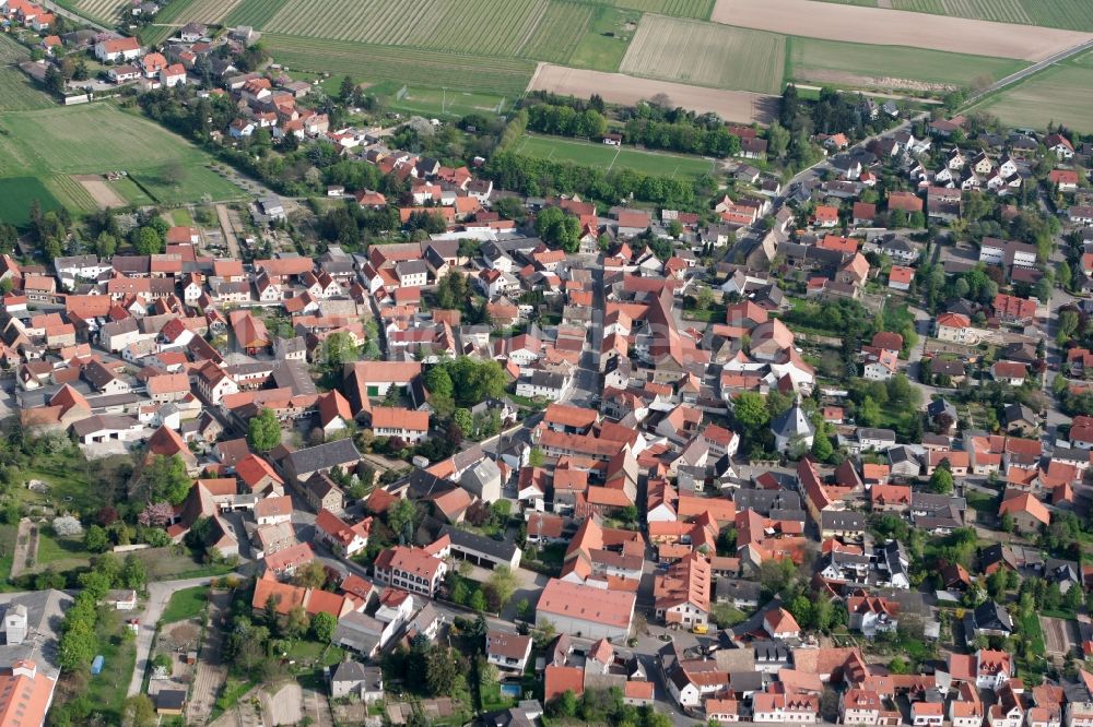 Uelversheim aus der Vogelperspektive: Ortsansicht von Uelversheim im Bundesland Rheinland-Pfalz