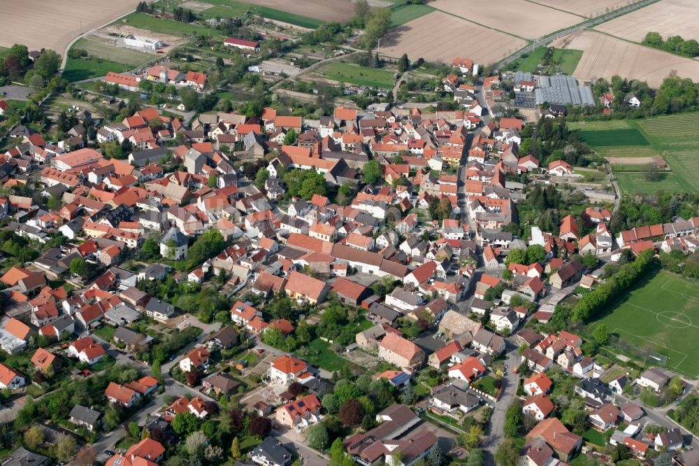 Uelversheim von oben - Ortsansicht von Uelversheim im Bundesland Rheinland-Pfalz