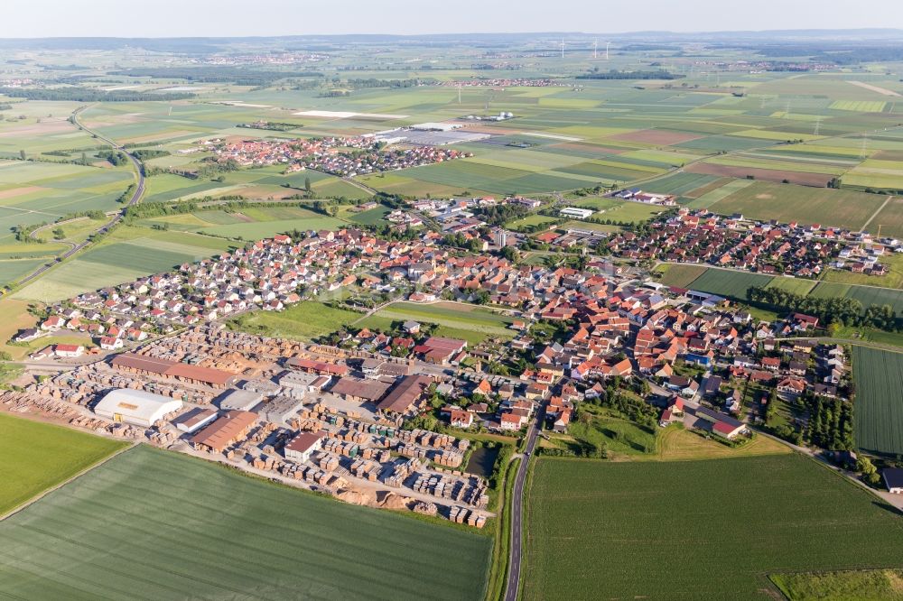 Unterspiesheim aus der Vogelperspektive: Ortsansicht in Unterspiesheim im Bundesland Bayern, Deutschland