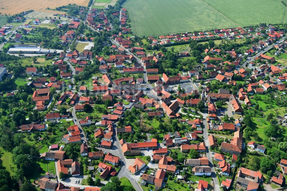 Veckenstedt aus der Vogelperspektive: Ortsansicht in Veckenstedt im Bundesland Sachsen-Anhalt, Deutschland