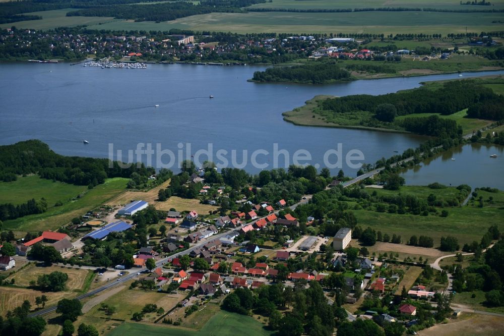 Luftaufnahme Vipperow - Ortsansicht in Vipperow im Bundesland Mecklenburg-Vorpommern, Deutschland