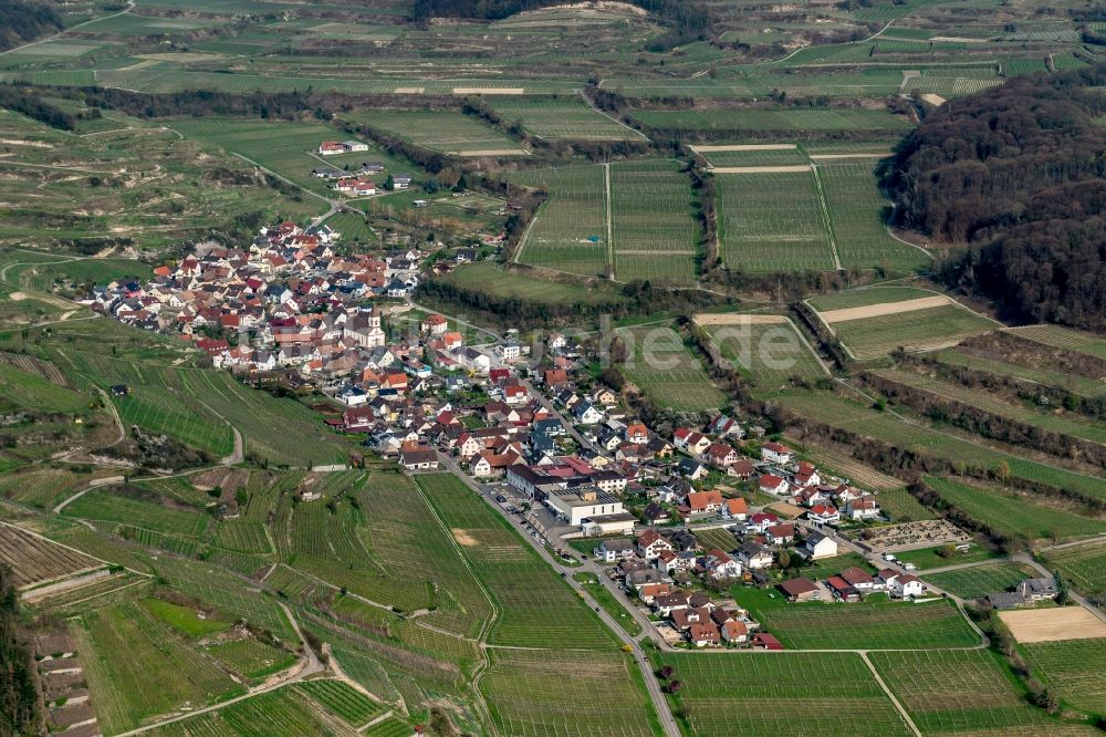 Vogtsburg im Kaiserstuhl aus der Vogelperspektive: Ortsansicht in Vogtsburg im Kaiserstuhl im Bundesland Baden-Württemberg, Deutschland