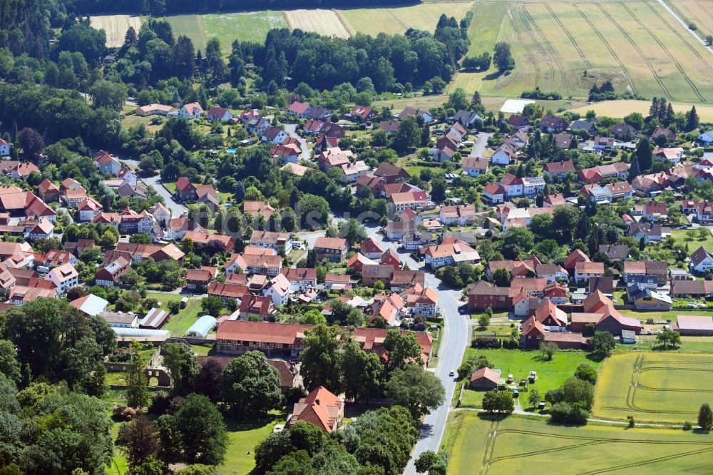 Waake von oben - Ortsansicht in Waake im Bundesland Niedersachsen, Deutschland