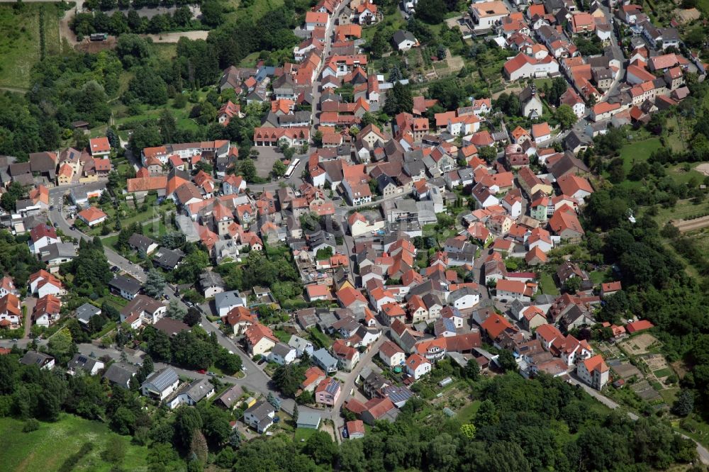 Wackernheim aus der Vogelperspektive: Ortsansicht von Wackernheim im Bundesland Rheinland-Pfalz