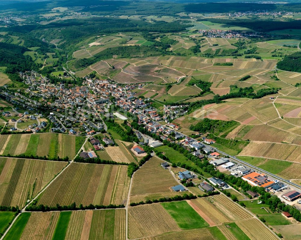 Wallhausen aus der Vogelperspektive: Ortsansicht von Wallhausen im Bundesland Rheinland-Pfalz