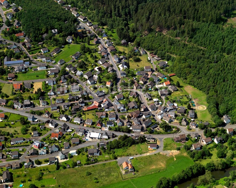 Wallmenroth aus der Vogelperspektive: Ortsansicht von Wallmenroth im Bundesland Rheinland-Pfalz