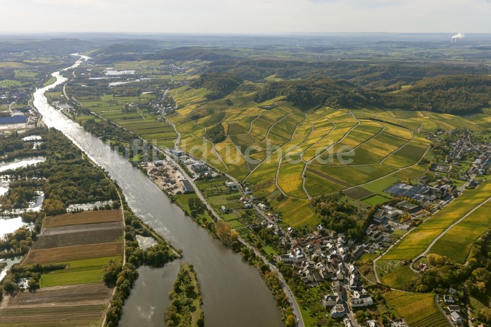 Luftaufnahme Wellenstein - Ortsansicht von Wellenstein am Ufer der Saar in der Gemeinde Schengen im Großherzogtum Luxemburg