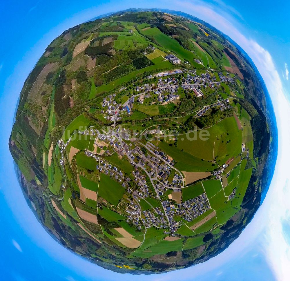 Wenholthausen von oben - Ortsansicht in Wenholthausen im Bundesland Nordrhein-Westfalen, Deutschland