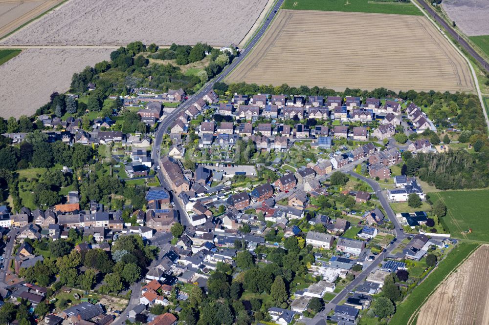 Luftbild Wickrath-West - Ortsansicht in Wickrath-West im Bundesland Nordrhein-Westfalen, Deutschland