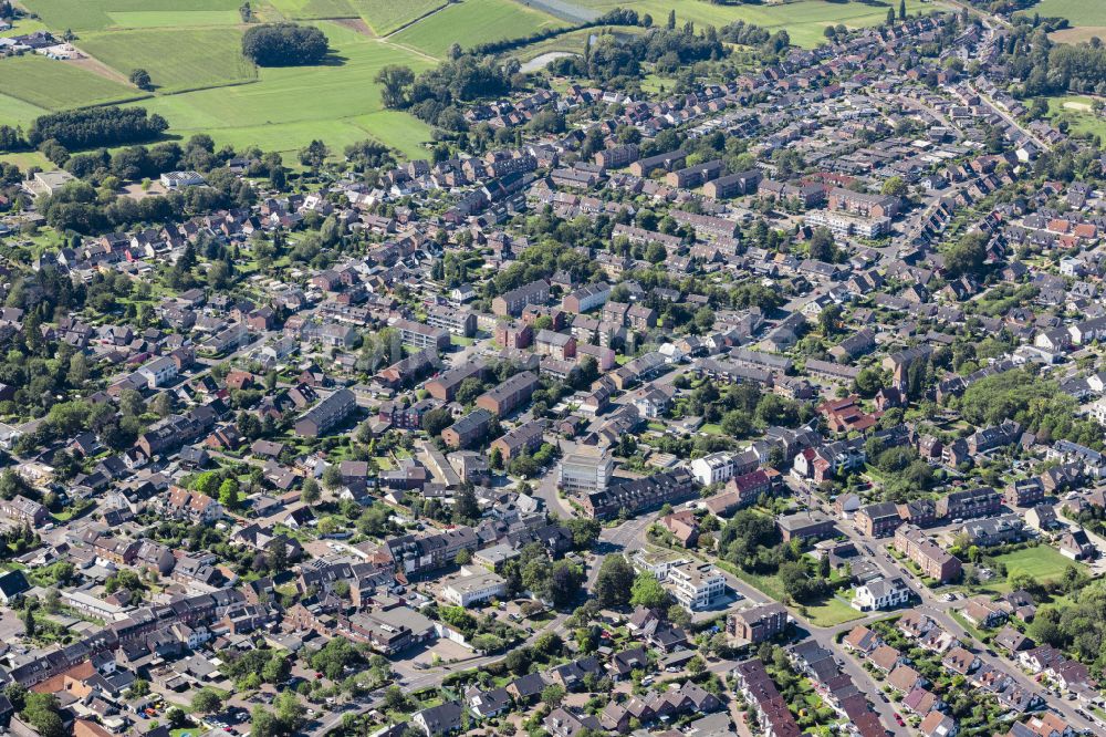 Luftaufnahme Anrath - Ortsansicht in Willich Anrath im Bundesland Nordrhein-Westfalen, Deutschland