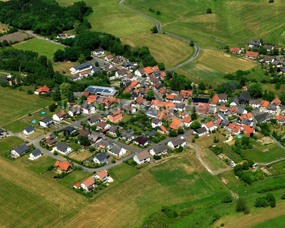 Winterbach aus der Vogelperspektive: Ortsansicht von Winterbach an der B29 im Bundesland Rheinland-Pfalz