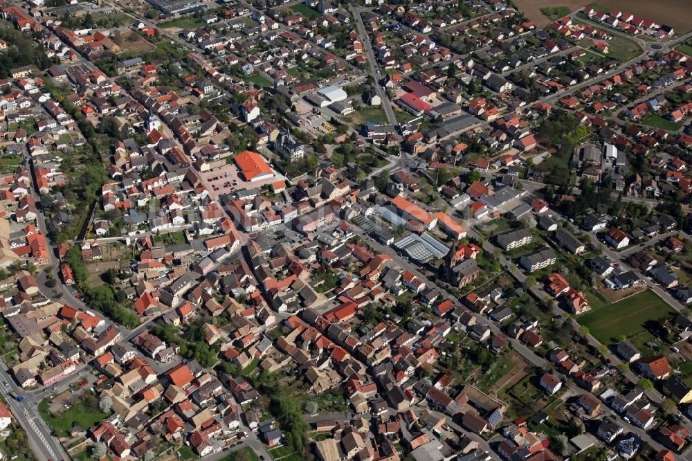 Luftaufnahme Wöllstein - Ortsansicht von Wöllstein , einer Ortsgemeinde im Landkreis Alzey-Worms in Rheinland-Pfalz