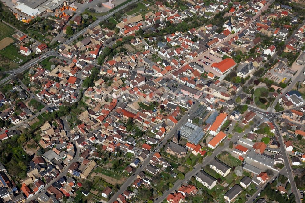 Wöllstein von oben - Ortsansicht von Wöllstein , einer Ortsgemeinde im Landkreis Alzey-Worms in Rheinland-Pfalz