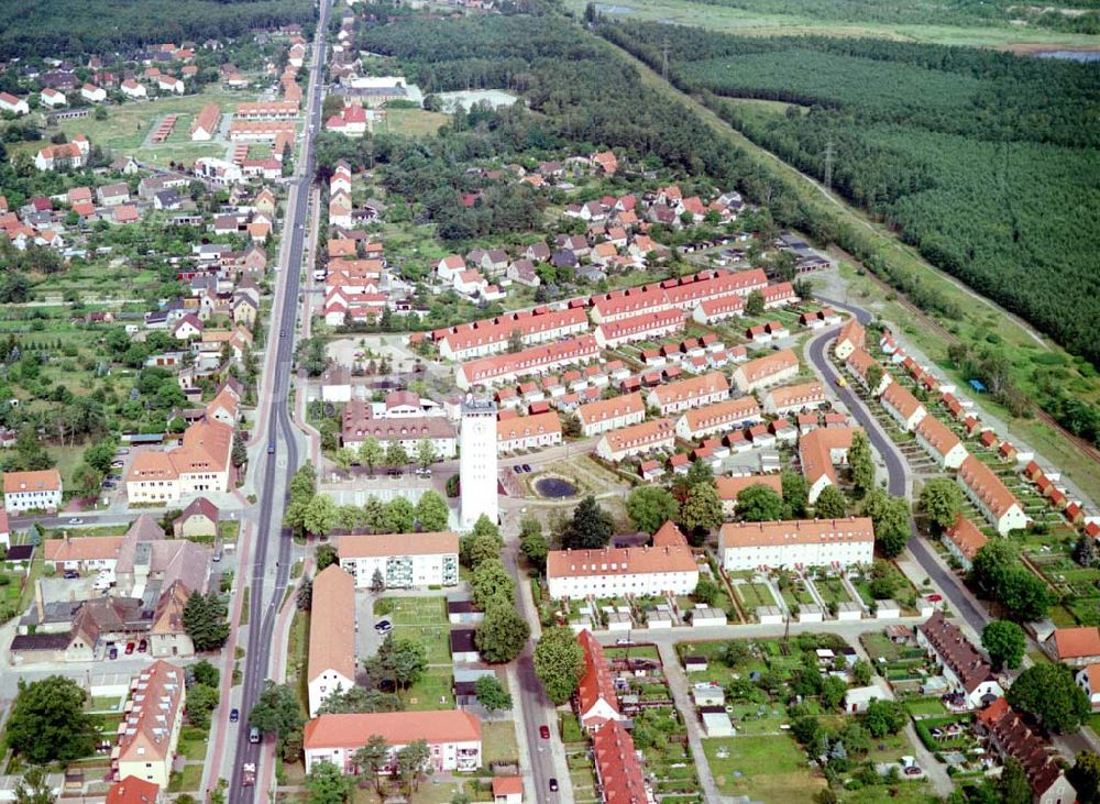 Luftbild Schwarzheide / BRB - Ortsansicht der Wohngebiete um den Wasserturm in Schwarzheide.