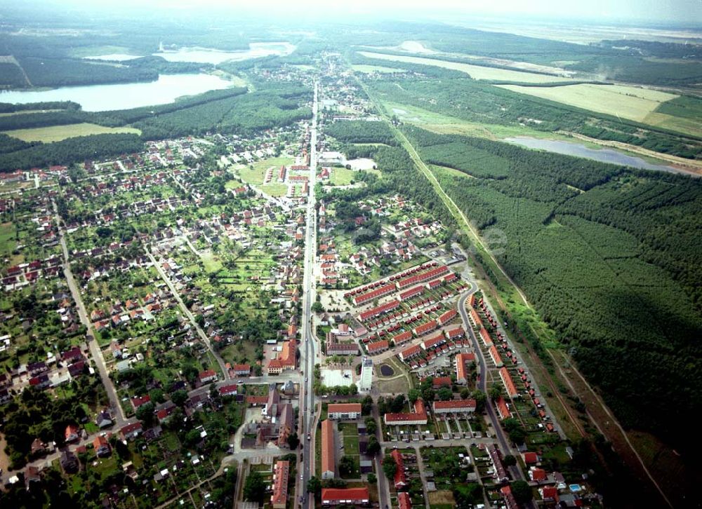 Schwarzheide / Brandenburg von oben - Ortsansicht der Wohngebiete um den Wasserturm in Schwarzheide