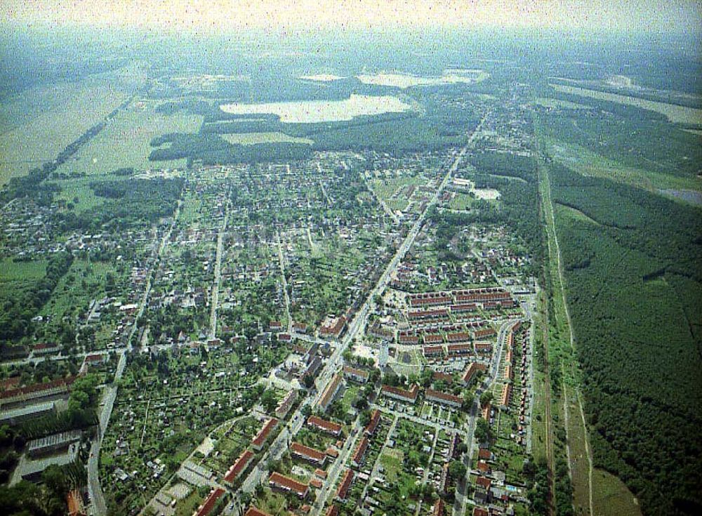 Schwarzheide / Brandenburg von oben - Ortsansicht der Wohngebiete um den Wasserturm in Schwarzheide