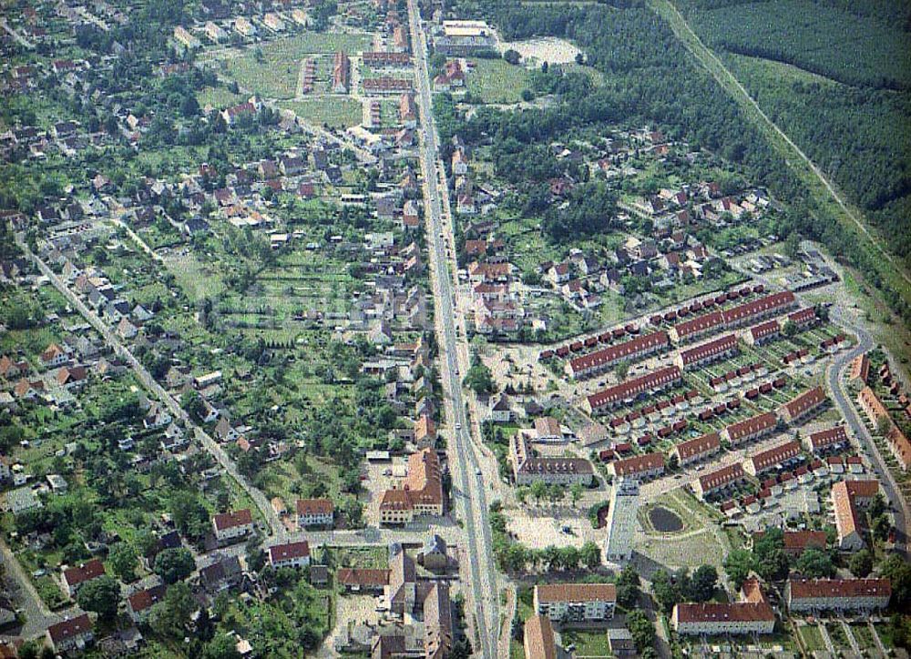 Schwarzheide / Brandenburg aus der Vogelperspektive: Ortsansicht der Wohngebiete um den Wasserturm in Schwarzheide