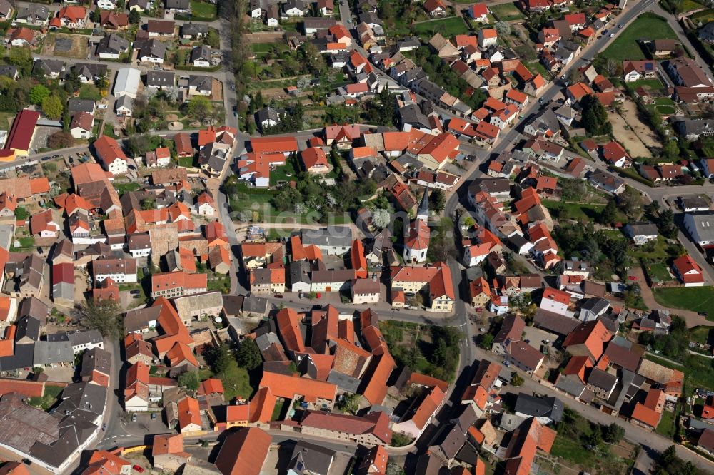 Wonsheim von oben - Ortsansicht von Wonsheim ist eine Ortsgemeinde im Landkreis Alzey-Worms in Rheinland-Pfalz