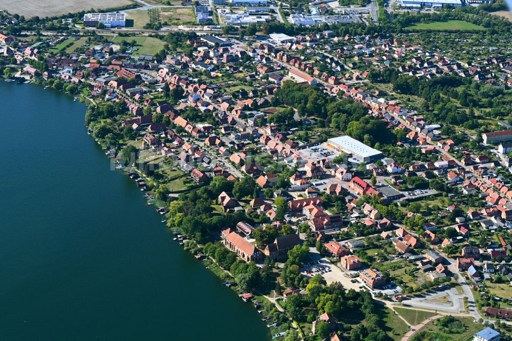 Zarrentin am Schaalsee aus der Vogelperspektive: Ortsansicht in Zarrentin am Schaalsee im Bundesland Mecklenburg-Vorpommern, Deutschland