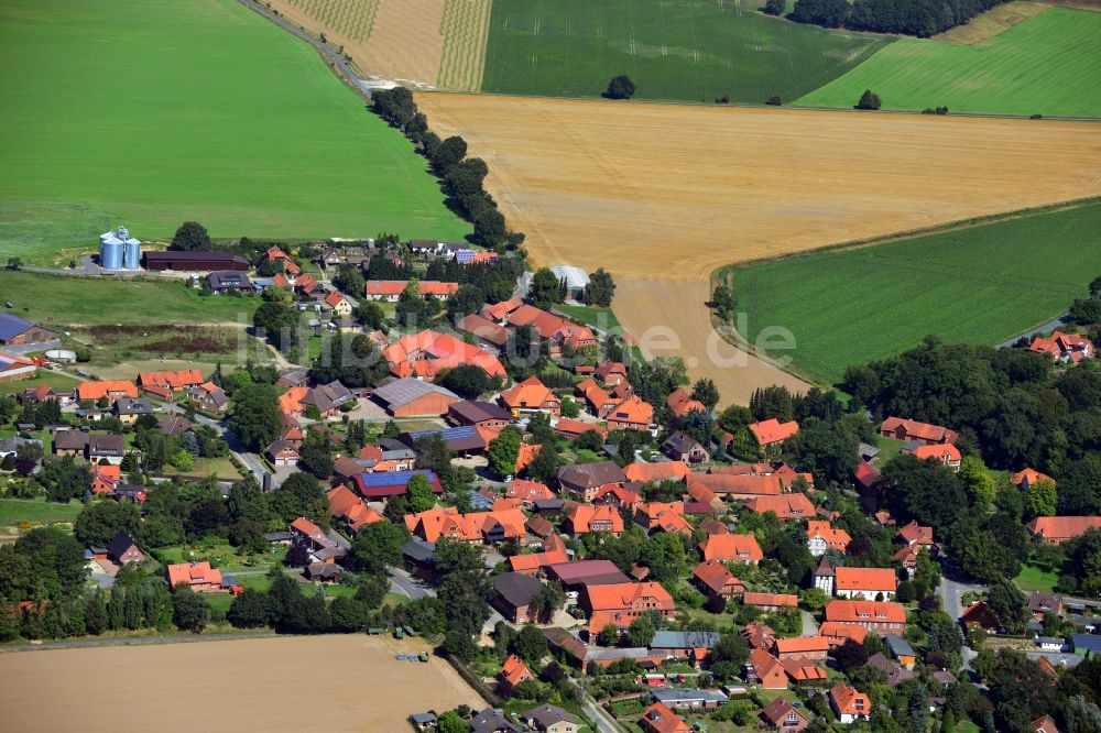 Barum von oben - Ortsansicht vom Zentrum des Dorfes Barum im Bundesland Niedersachsen