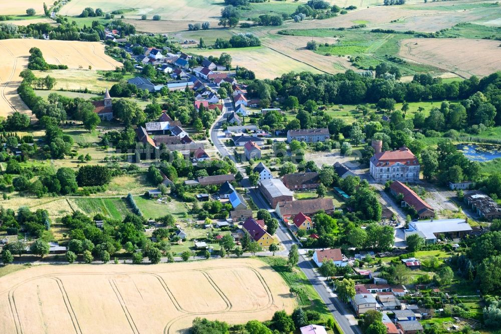 Zichow von oben - Ortsansicht in Zichow im Bundesland Brandenburg, Deutschland