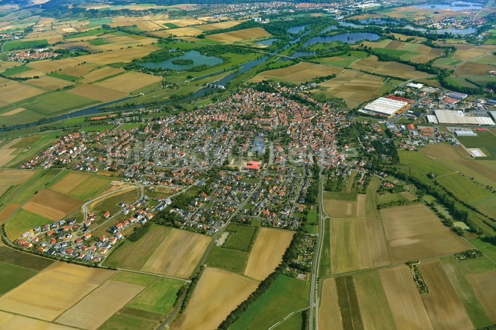 Luftaufnahme Knetzgau - Ortsansicht der zum Landkreis Haßberge gehörenden Gemeinde Knetzgau im Bundesland Bayern