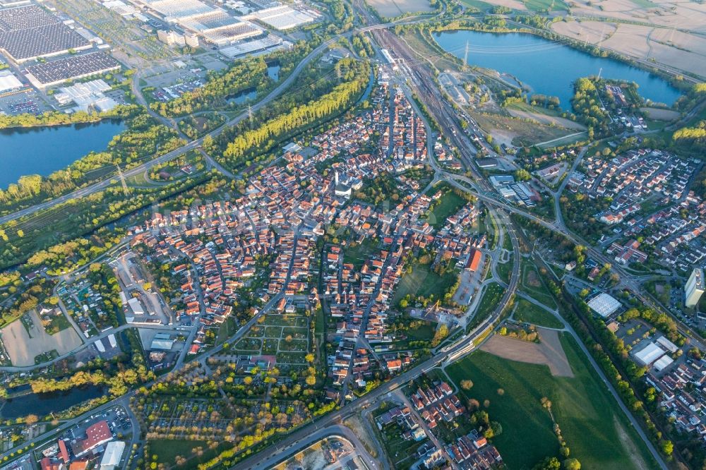 Luftbild Wörth am Rhein - Ortsansicht zwischen B9 und Daimler-LKW-Werk in Wörth am Rhein im Bundesland Rheinland-Pfalz, Deutschland