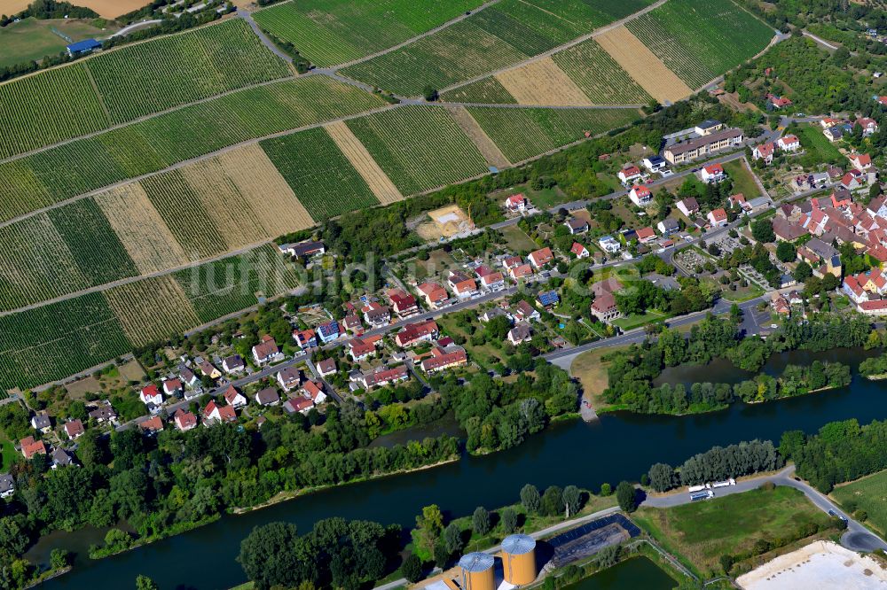 Frickenhausen am Main von oben - Ortsbereich am Weinbaugebiet in Frickenhausen am Main im Bundesland Bayern, Deutschland