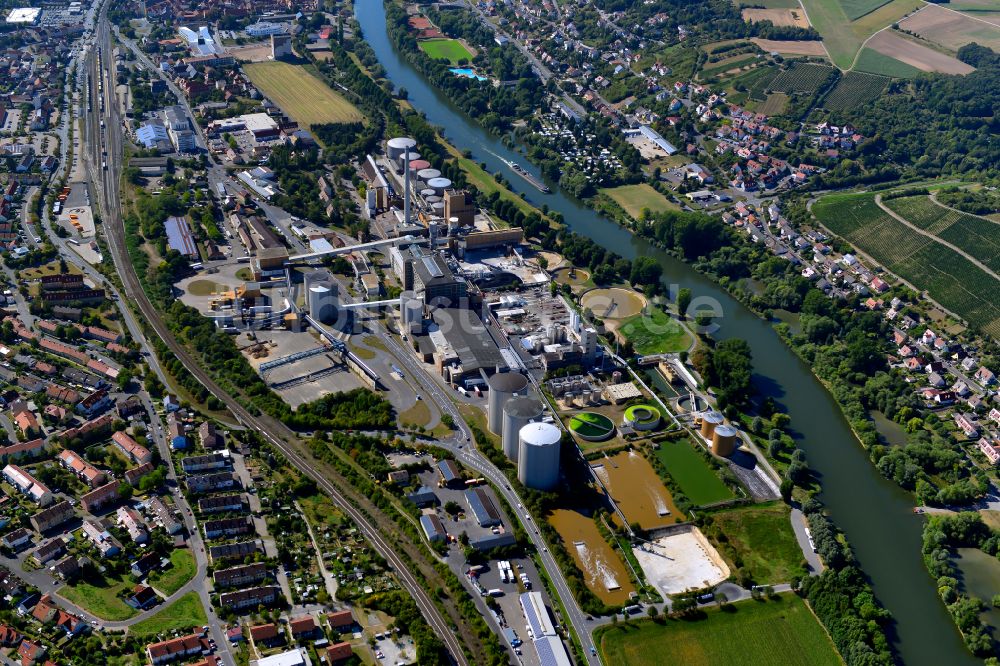 Frickenhausen am Main aus der Vogelperspektive: Ortschaft an den Fluss- Uferbereichen des Main in Frickenhausen am Main im Bundesland Bayern, Deutschland